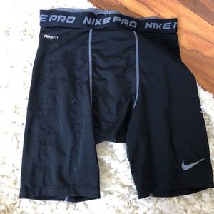 womens nike compression shorts